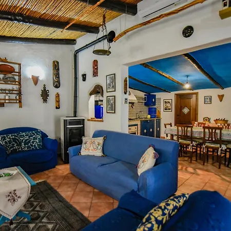 Cusidore Holiday home *